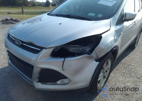 2016 Ford Escape Se z USA, uszkodzony, nr VIN 1FMCU9GX1GUB18582